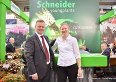 Proud father, owner of Schneider Youngplants Jacob Schneider, with his daughter Rozemieke. Rozemieke works as a Product Manager at Schneider Youngplants.